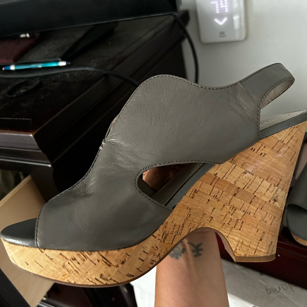 Worn just a few times. Womens size 10